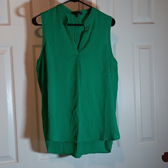 Ro & De Tops - Ro & De Green Sleeveless Blouse - L
